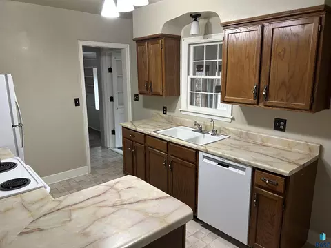 Kitchen - 1202 Pine St, Yankton, SD 57078 photo 1 of 2