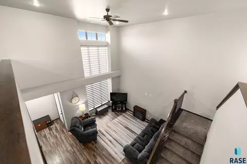 Entry Way - 5011 E 63rd St, Sioux Falls, SD 57108 photo 2 of 2