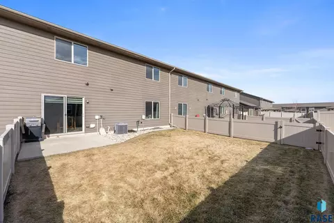 Exterior - 5011 E 63rd St, Sioux Falls, SD 57108 photo 5 of 6