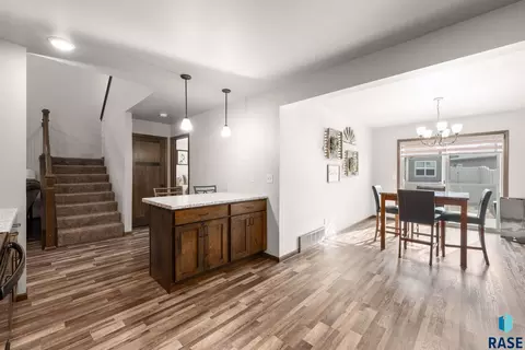 Entry Way - 5011 E 63rd St, Sioux Falls, SD 57108 photo 1 of 2