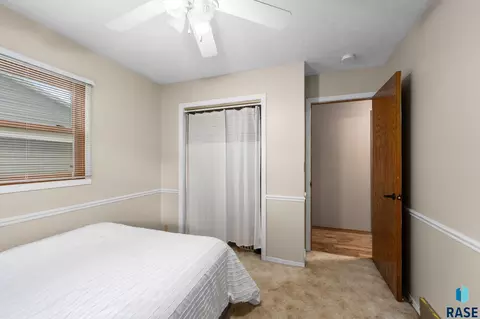 Bedroom - 4005 E 7th St, Sioux Falls, SD 57103 photo 5 of 6