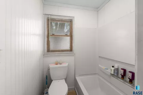 Bath - 4005 E 7th St, Sioux Falls, SD 57103 photo 2 of 3