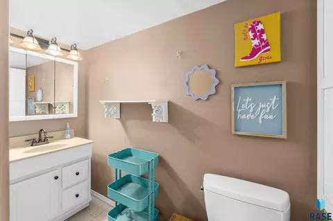 Bath - 4005 E 7th St, Sioux Falls, SD 57103 photo 3 of 3