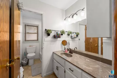 Bath - 4005 E 7th St, Sioux Falls, SD 57103 photo 1 of 3
