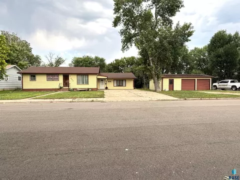 Other - 321 E 8th St, Miller, SD 57362 photo 4 of 6
