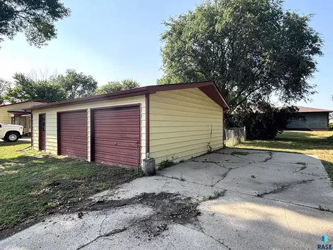 Other - 321 E 8th St, Miller, SD 57362 photo 6 of 6