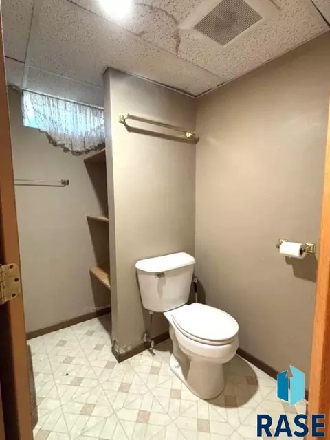 Bath - 321 E 8th St, Miller, SD 57362 photo 2 of 4