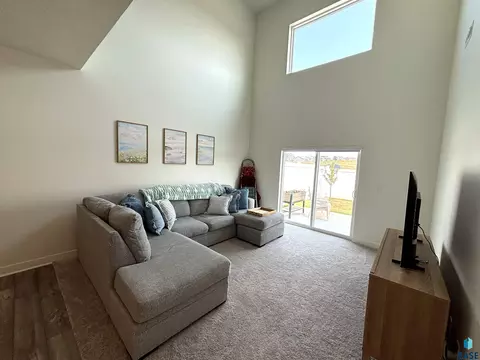 Living - 6902 E Brooks Edge Pl, Sioux Falls, SD 57110 photo 1 of 4