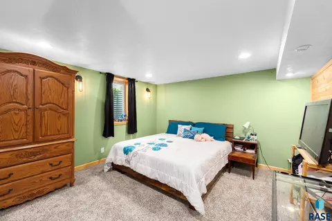 Bedroom - 1024 3rd St, Garretson, SD 57030 photo 6 of 7