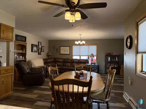 Dining - 154 W Juniper St, Menno, SD 57045 photo 3 of 3