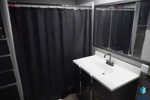 Bath - 401 W Washington St, Howard, SD 57349 photo 2 of 2