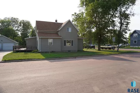 Other - 401 W Washington St, Howard, SD 57349 photo 1 of 14