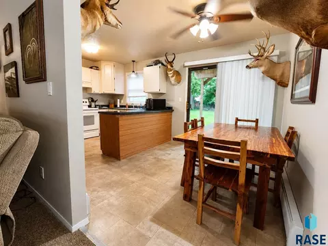 Dining - 2905 E Klondike Trl, Sioux Falls, SD 57103 photo 1 of 1