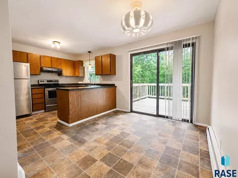 Kitchen - 2905 E Klondike Trl, Sioux Falls, SD 57103 photo 1 of 4