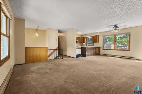 Living - 908 Union Ave N, Madison, SD 57042 photo 1 of 3