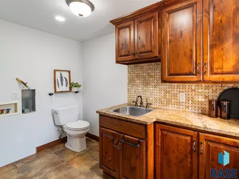 Other - 207 E 30th St, Sioux Falls, SD 57105 photo 2 of 11