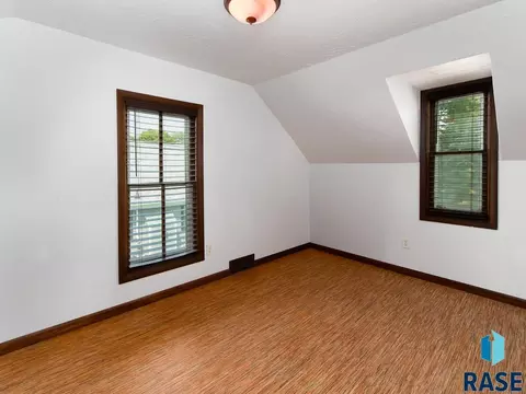 Bedroom - 207 E 30th St, Sioux Falls, SD 57105 photo 3 of 3