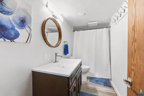 Bath - 1109 4th St, Garretson, SD 57030 photo 2 of 2