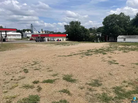 400 S Block Washington Ave, Madison, SD 57042 photo 6