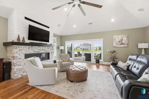 Living - 2645 Park Pl, Tea, SD 57064 photo 1 of 1