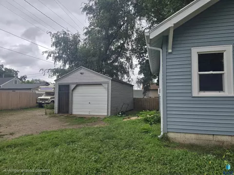 707 E 7th St, Sioux Falls, SD 57103 photo 2