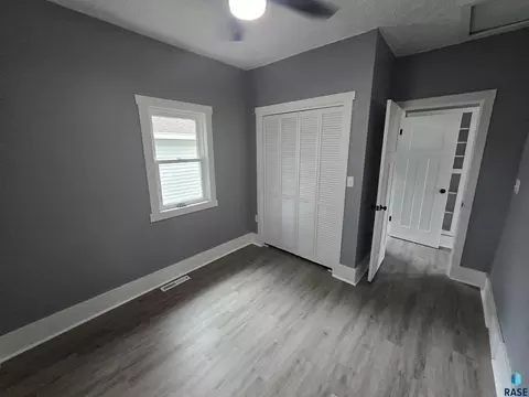 707 E 7th St, Sioux Falls, SD 57103 photo 5