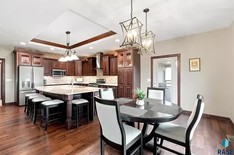 Dining - 7304 E Donnelly Dr, Sioux Falls, SD 57110 photo 2 of 2