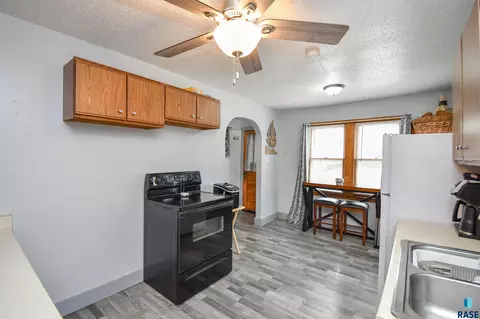 Kitchen - 610 E 3rd St, Dell Rapids, SD 57022 photo 6 of 7