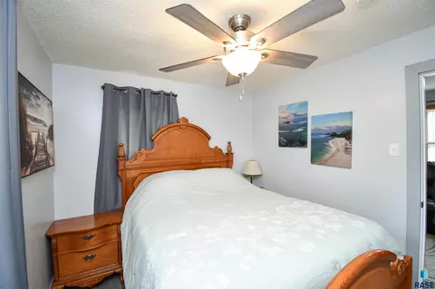 Bedroom - 610 E 3rd St, Dell Rapids, SD 57022 photo 3 of 4