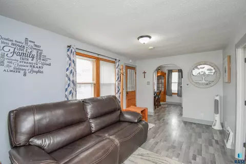Entry Way - 610 E 3rd St, Dell Rapids, SD 57022 photo 3 of 3