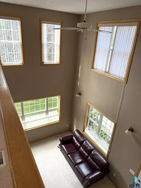 Living - 5502 S Sandra Dr, Sioux Falls, SD 57108 photo 4 of 4
