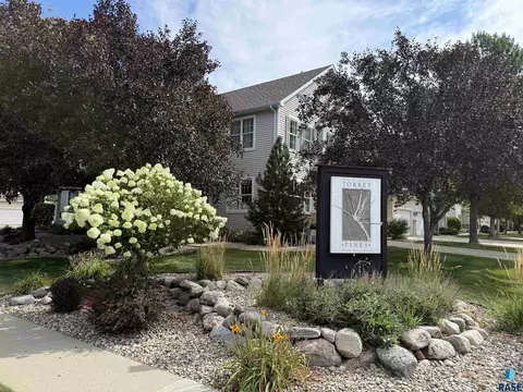 Other - 5502 S Sandra Dr, Sioux Falls, SD 57108 photo 1 of 7