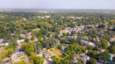 212 E 34th St, Sioux Falls, SD 57105 photo 5
