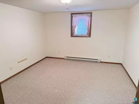 Bedroom - 308 E Wagner St, Marion, SD 57043 photo 5 of 7