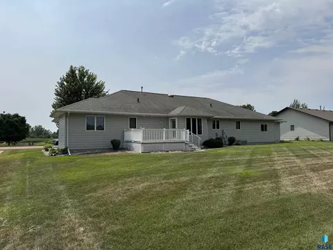Exterior - 308 E Wagner St, Marion, SD 57043 photo 5 of 7