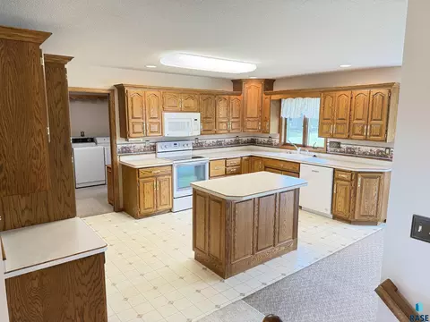 Kitchen - 308 E Wagner St, Marion, SD 57043 photo 1 of 3