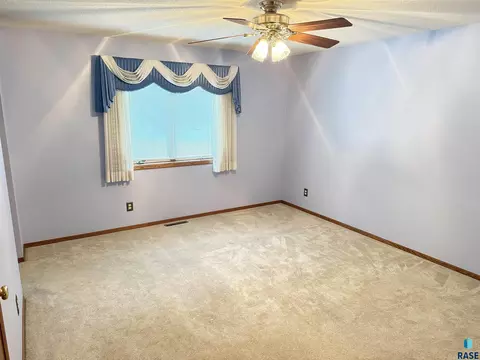 Bedroom - 308 E Wagner St, Marion, SD 57043 photo 3 of 7