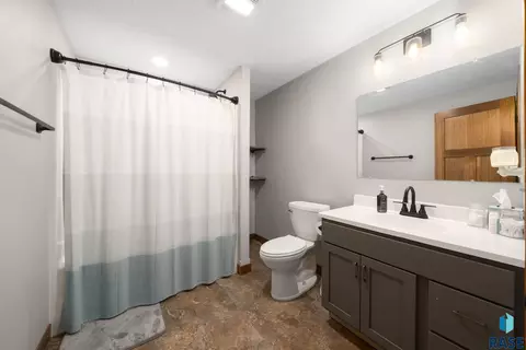Bath - 1012 S Nicholas Ave, Brandon, SD 57005 photo 7 of 7