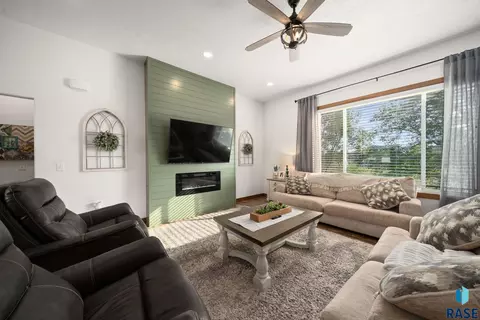 Living - 1012 S Nicholas Ave, Brandon, SD 57005 photo 3 of 6