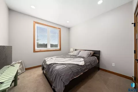 Bedroom - 1012 S Nicholas Ave, Brandon, SD 57005 photo 4 of 11