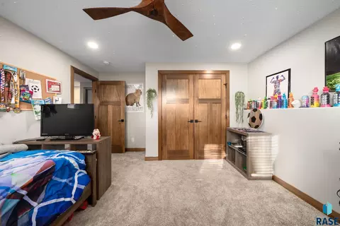 Bedroom - 1012 S Nicholas Ave, Brandon, SD 57005 photo 6 of 11