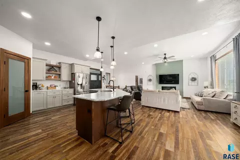 Kitchen - 1012 S Nicholas Ave, Brandon, SD 57005 photo 2 of 11