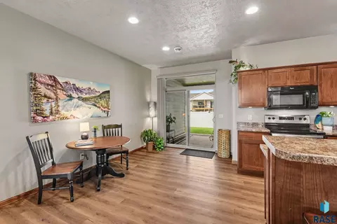 Entry Way - 3513 E Bison Trl, Sioux Falls, SD 57108 photo 2 of 2