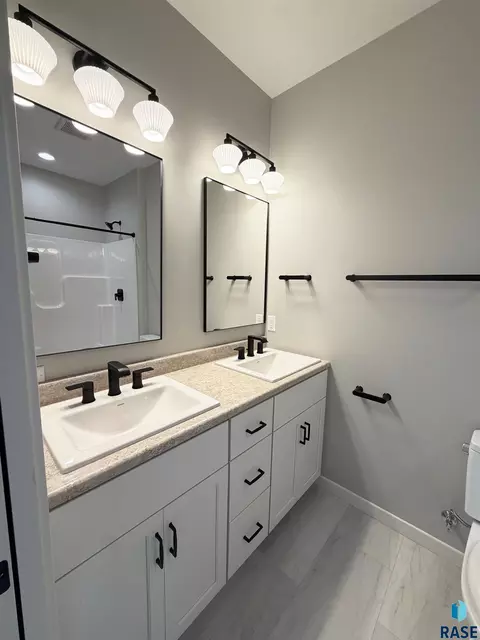 Bath - 5103 E 67th St, Sioux Falls, SD 57108 photo 2 of 5