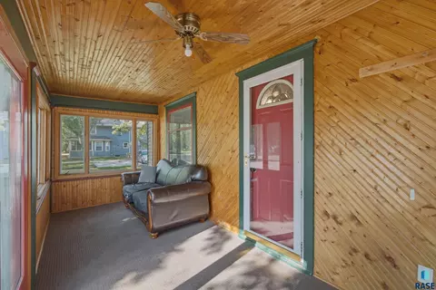 Exterior - 1120 S Duff St, Mitchell, SD 57301 photo 4 of 7