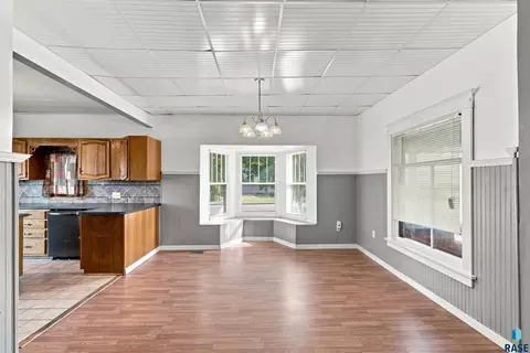 Dining - 1120 S Duff St, Mitchell, SD 57301 photo 1 of 1