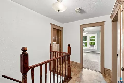 Entry Way - 1120 S Duff St, Mitchell, SD 57301 photo 1 of 1