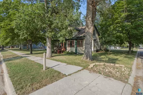 Exterior - 1120 S Duff St, Mitchell, SD 57301 photo 7 of 7