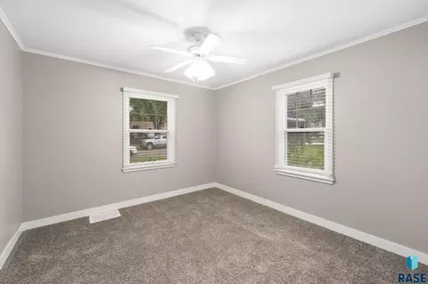 Bedroom - 101 E 103 E 31st St, Sioux Falls, SD 57105 photo 1 of 4