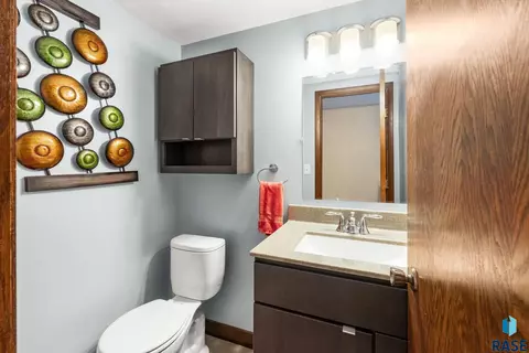 Bath - 2433 E Stanton Dr, Sioux Falls, SD 57103 photo 1 of 3